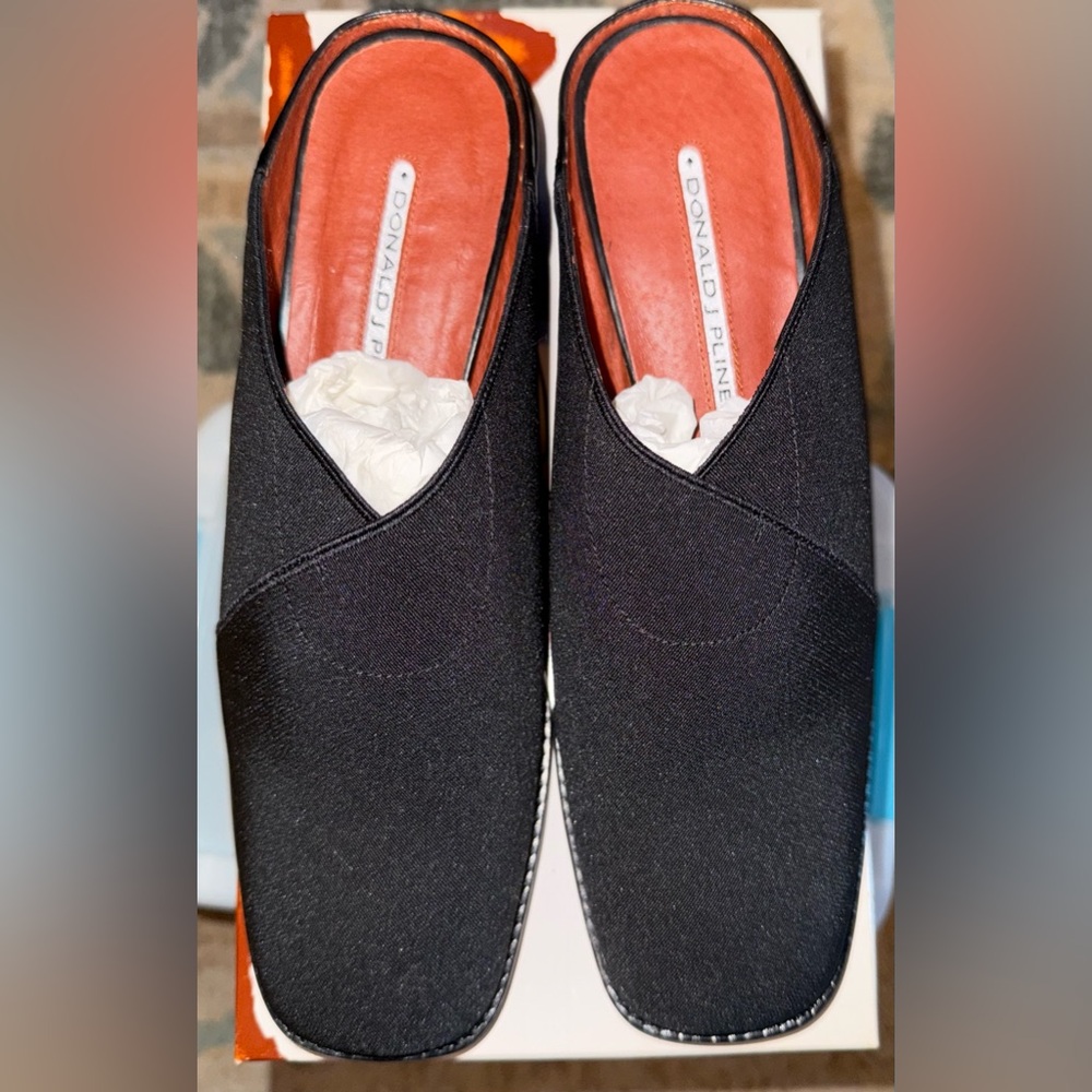 Donald J. Pliner Black Women’s  Shoes